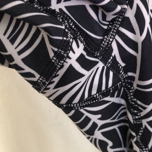 LULULEMON Wunder under roll down leggings - Picture 3 of 6